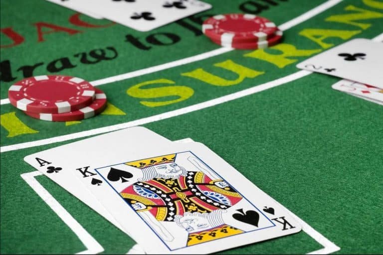အရောင်စုံသော Slot Machine ဂိမ်းများနှင့် Jackpot ဆုများ